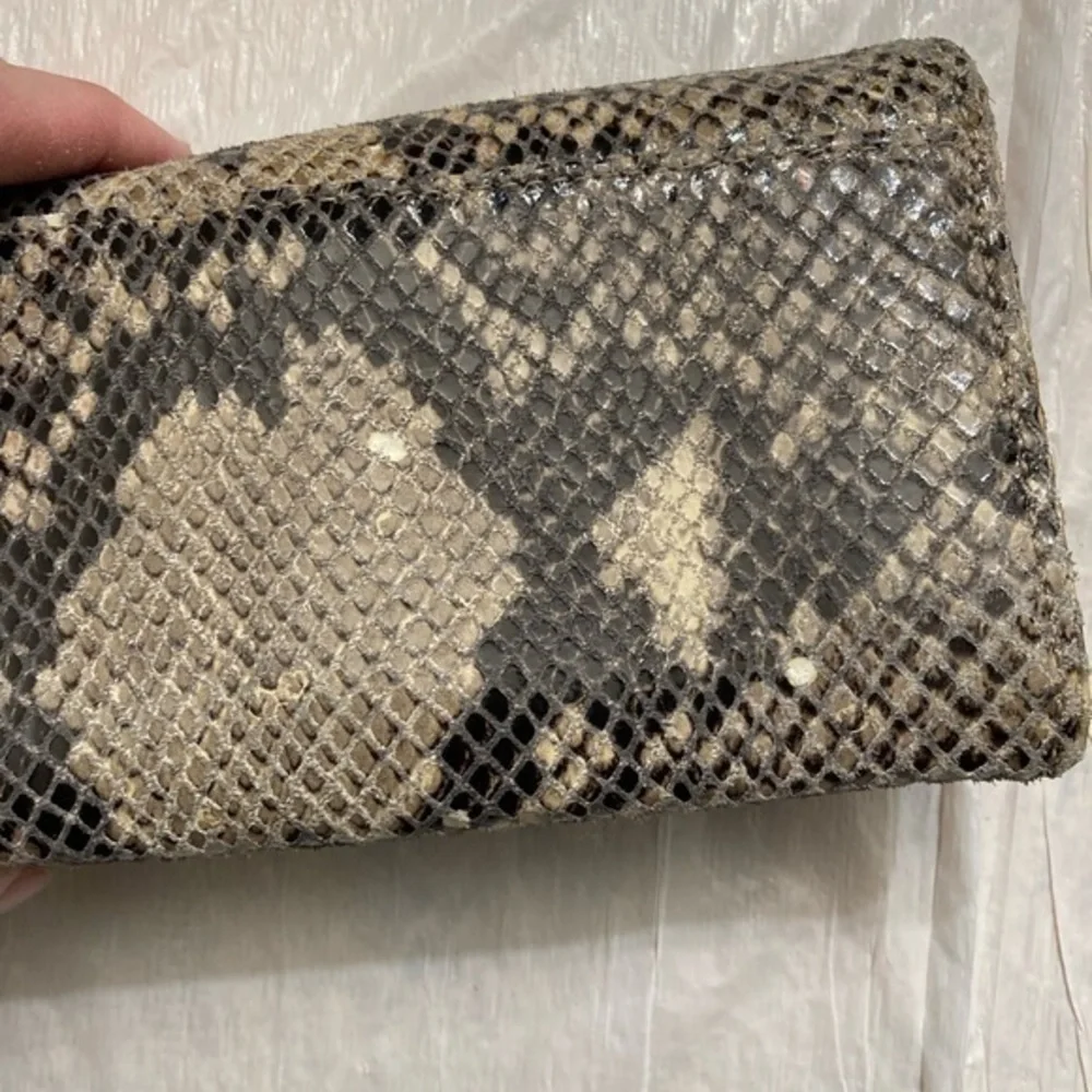 Michael kors snakeskin embossed wallet